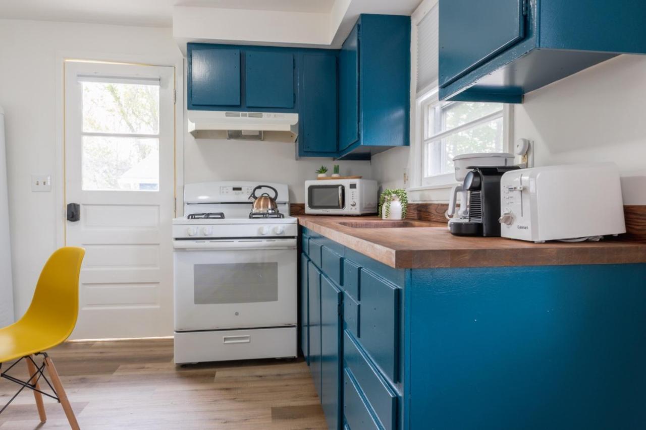 קינגסטון Retro Retreat Renovated 2Br, Desk, No Chore List! מראה חיצוני תמונה
