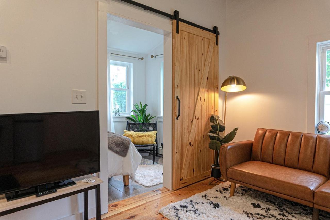 קינגסטון Retro Retreat Renovated 2Br, Desk, No Chore List! מראה חיצוני תמונה