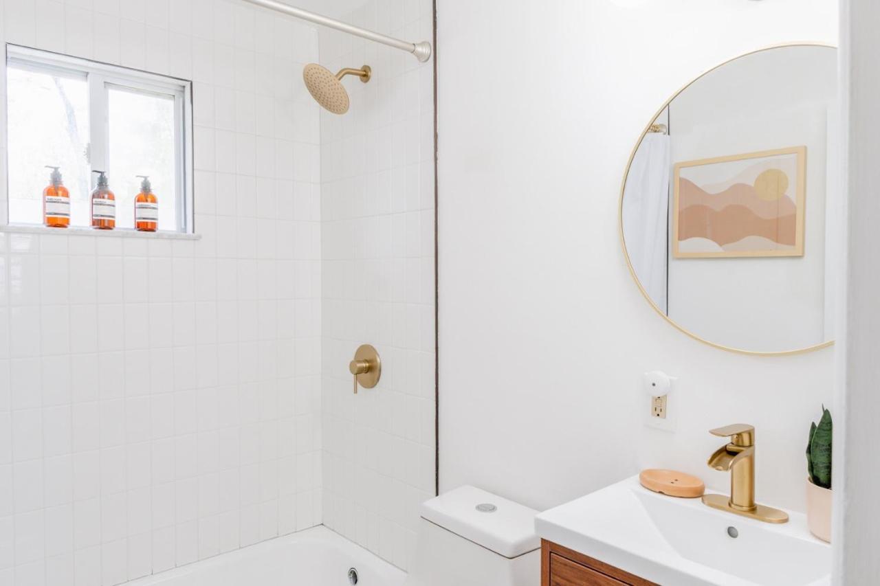 קינגסטון Retro Retreat Renovated 2Br, Desk, No Chore List! מראה חיצוני תמונה